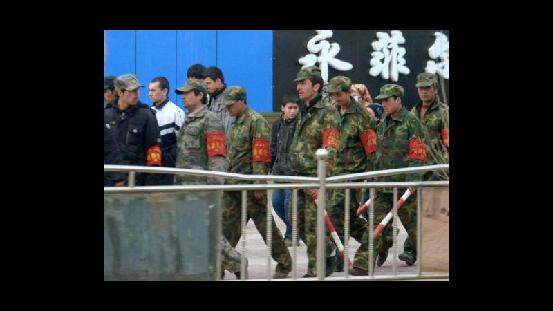 Cina, 55 condannati per terrorismo in Xinjiang