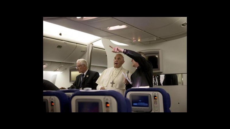 Medioriente, Papa: Peres e Abbas in Vaticano solo per pregare