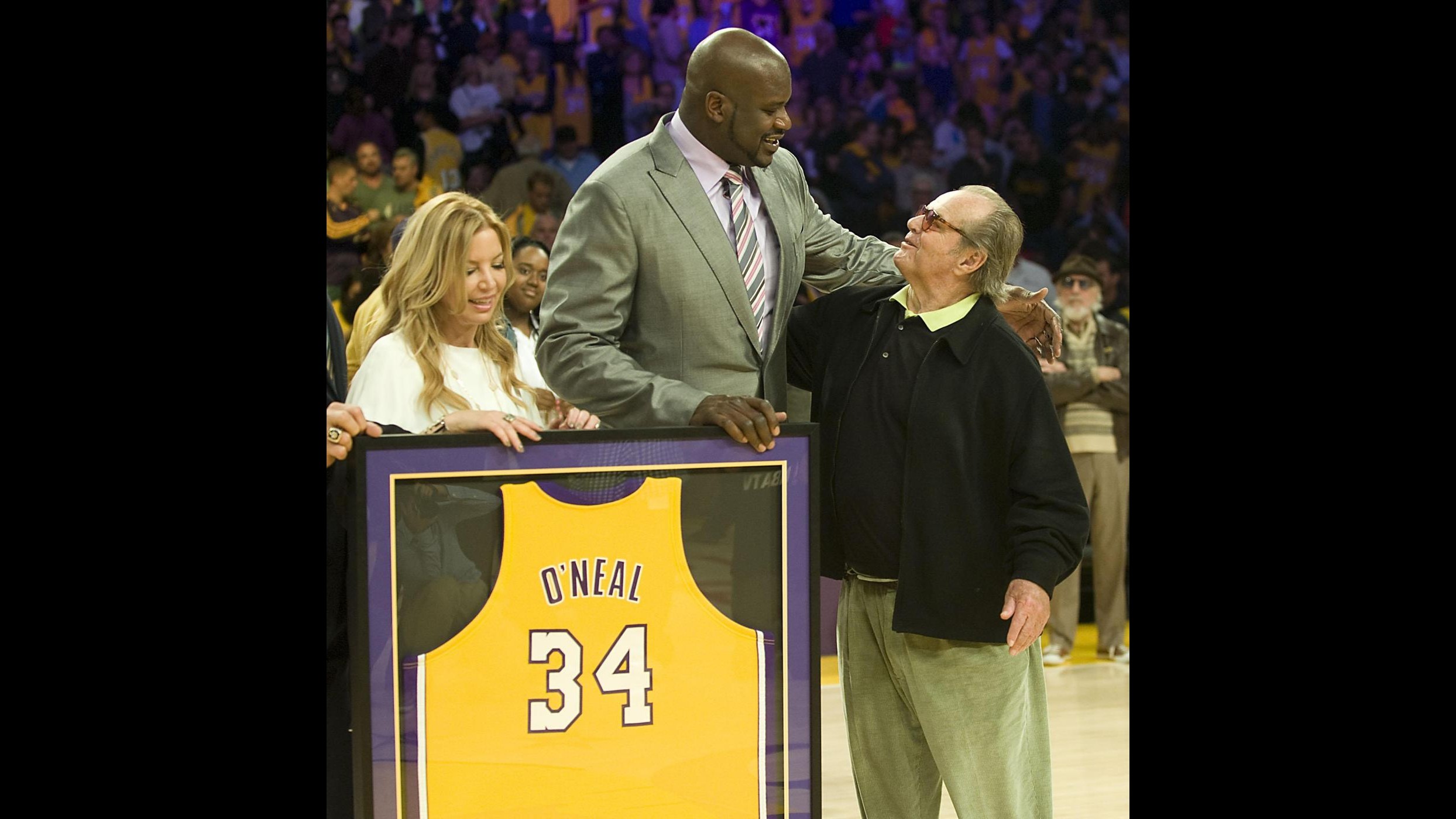 Basket, Nba: Los Angeles Lakers ritirano maglia Shaquille O’Neal