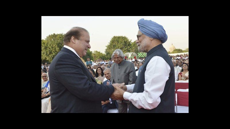 India, Modi giura come nuovo premier. Alla cerimonia anche Sharif
