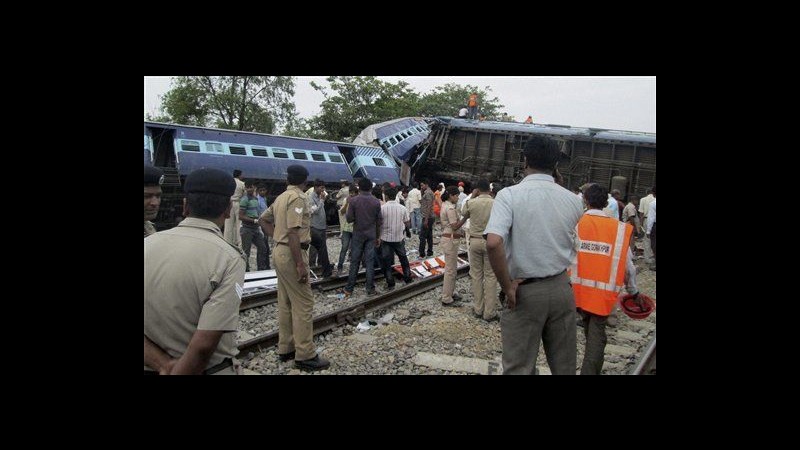 India, schianto fra treni: bilancio sale a 40 morti, 100 feriti