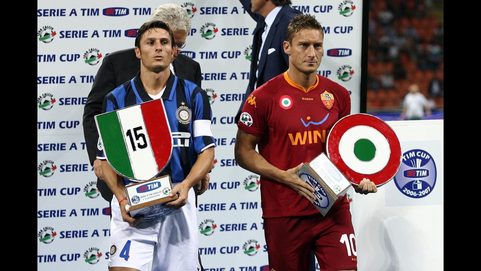 Totti a Zanetti: Niente scherzi, ti aspetto per Roma-Inter
