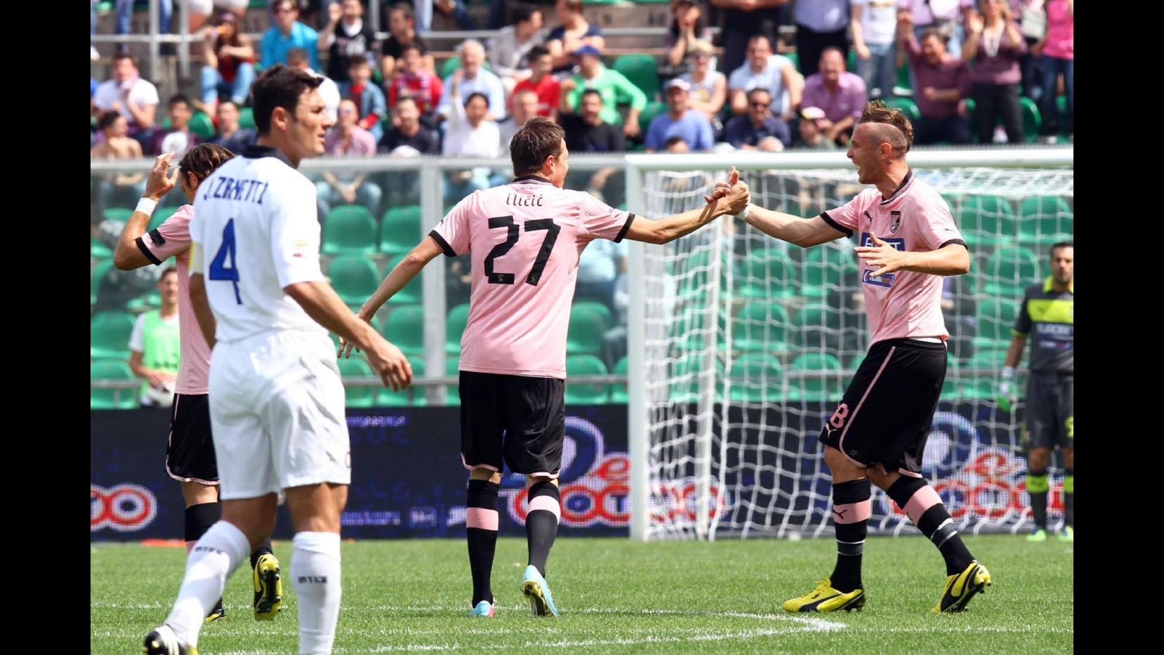 Inter, rottura tendine d’achille per Zanetti: Supererò anche questa