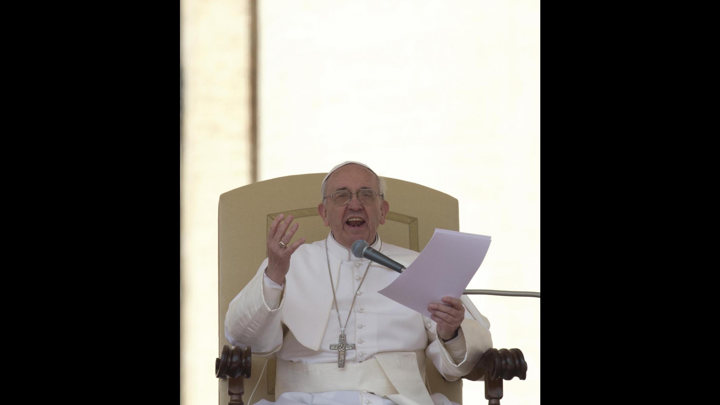 Papa a cresimandi e cresimati: Da Dio coraggio di andare controcorrente