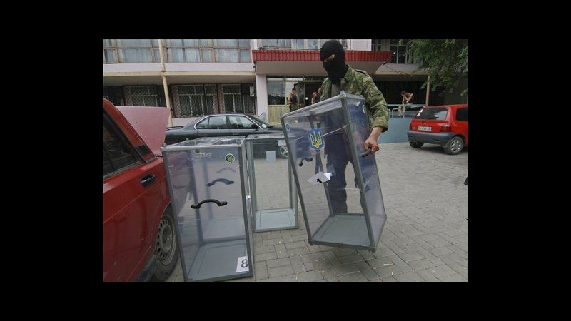Ucraina, a Donetsk seggi tutti chiusi