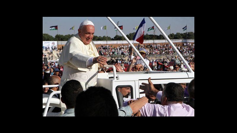 Terra Santa, Papa Francesco arrivato a Betlemme: accolto da Abu Mazen