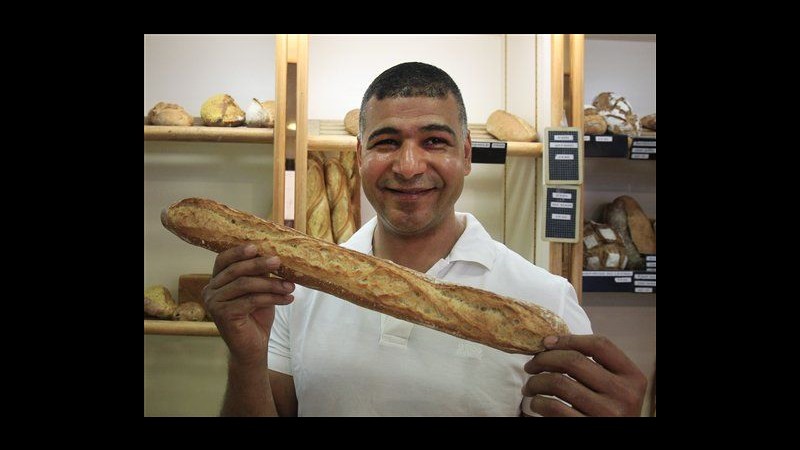 Panettiere tunisino vince premio per migliore baguette Parigi