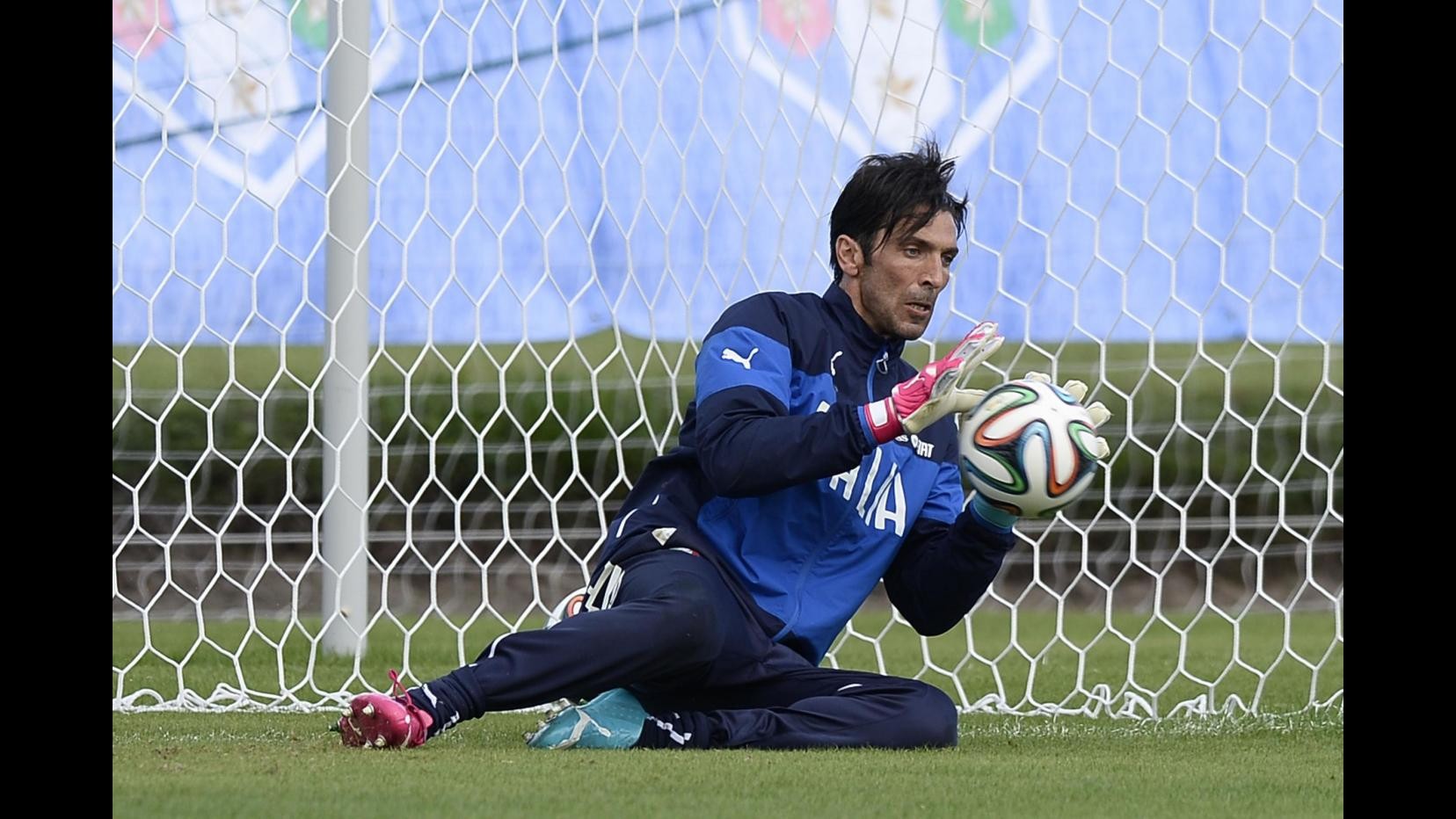 Mondiali 2014, Italia: distorsione caviglia per Buffon, a rischio esordio