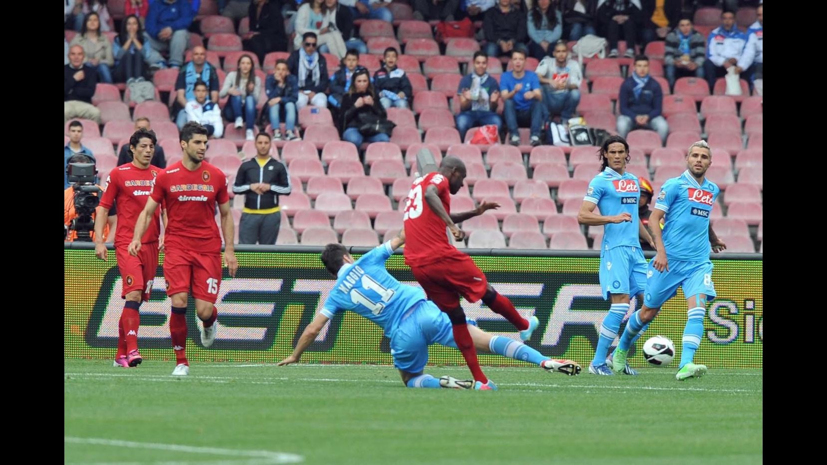 Insigne salva Napoli, Pescara frena Roma. Fiorentina vittoria thriller