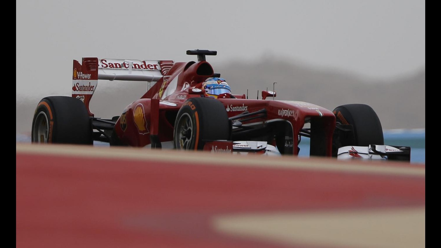 F1, Vettel vince il Gran Premio del Bahrain. Alonso ottavo