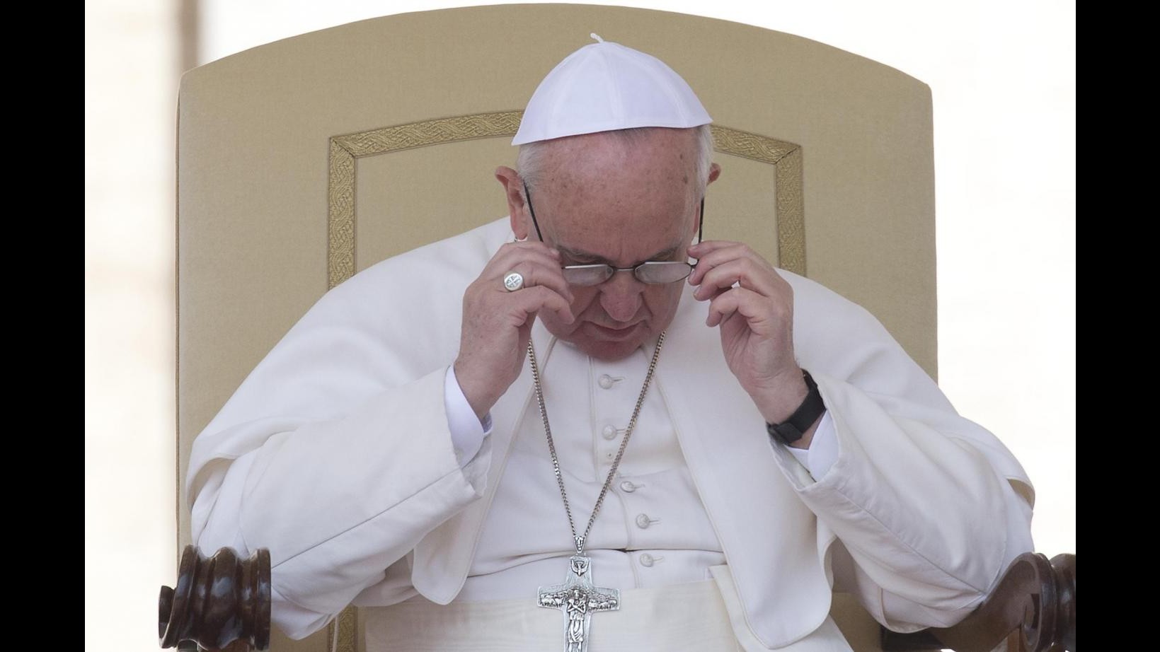 Vaticano, Papa a 10 nuovi sacerdoti: Siete pastori non funzionari