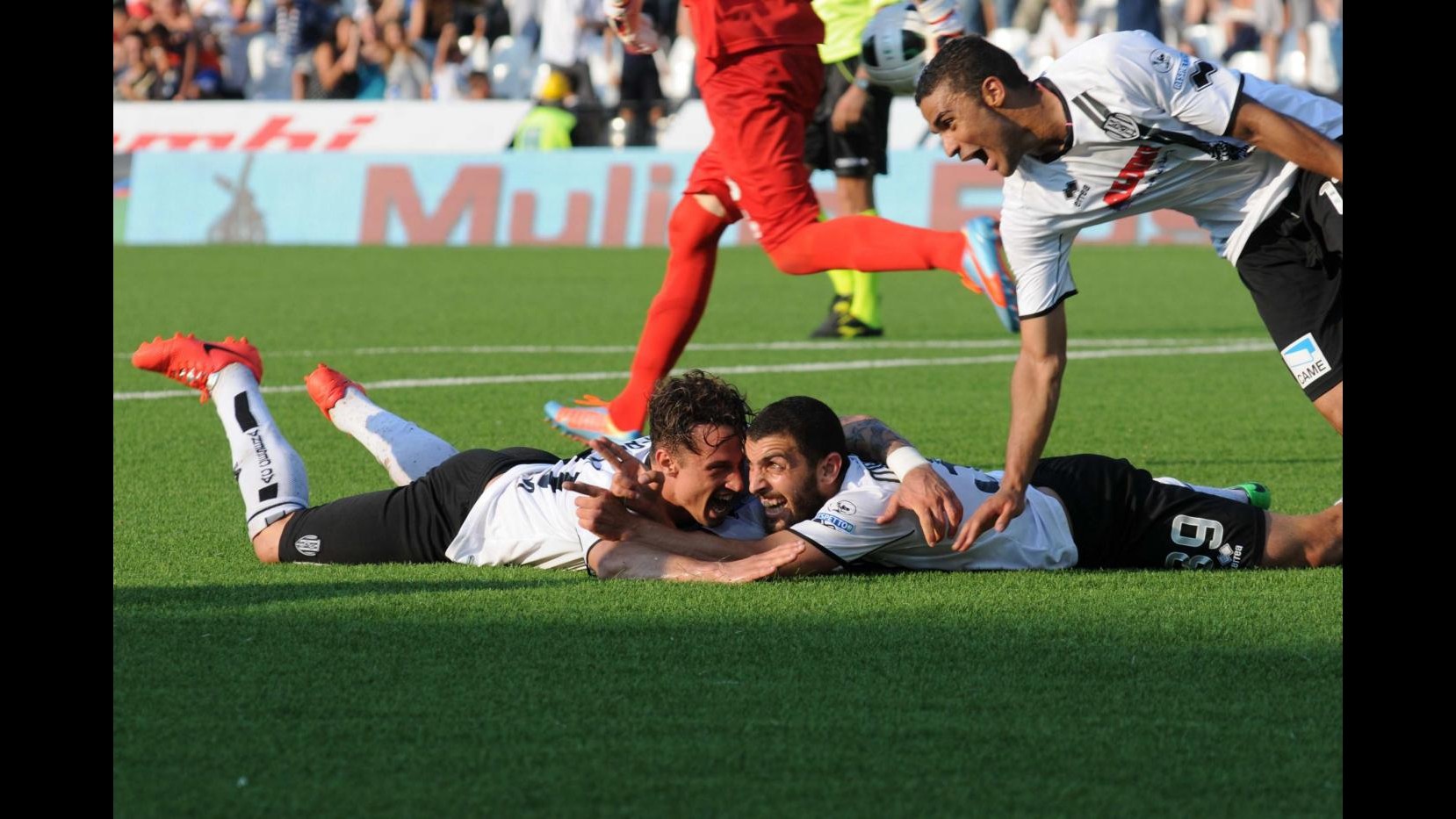 Playoff Serie B, sfuma sogno Modena e Bari: in finale volano Cesena e Latina