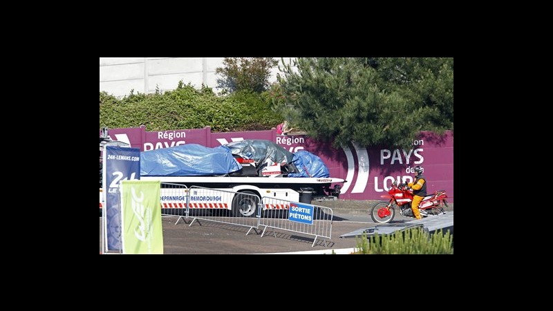 Motori, Le Mans: grave incidente per francese Duval, pilota è cosciente