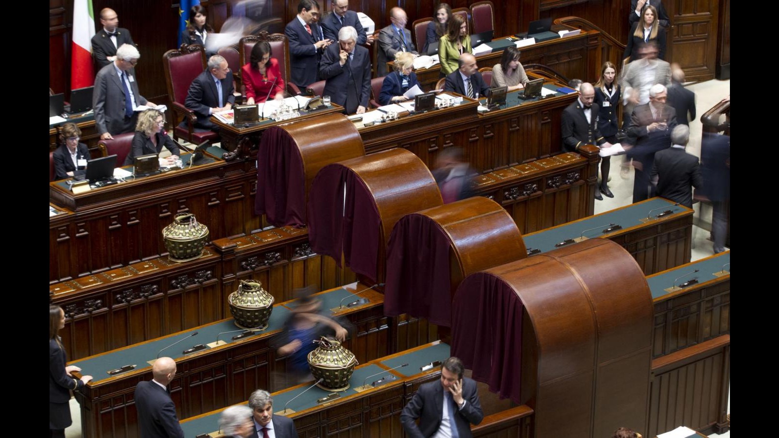 Quirinale, Bersani e Berlusconi da Napolitano. Fumata nera per quinta votazione