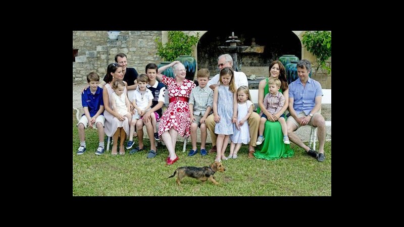 I reali di Danimarca radunati per gli 80 anni del principe Henrik