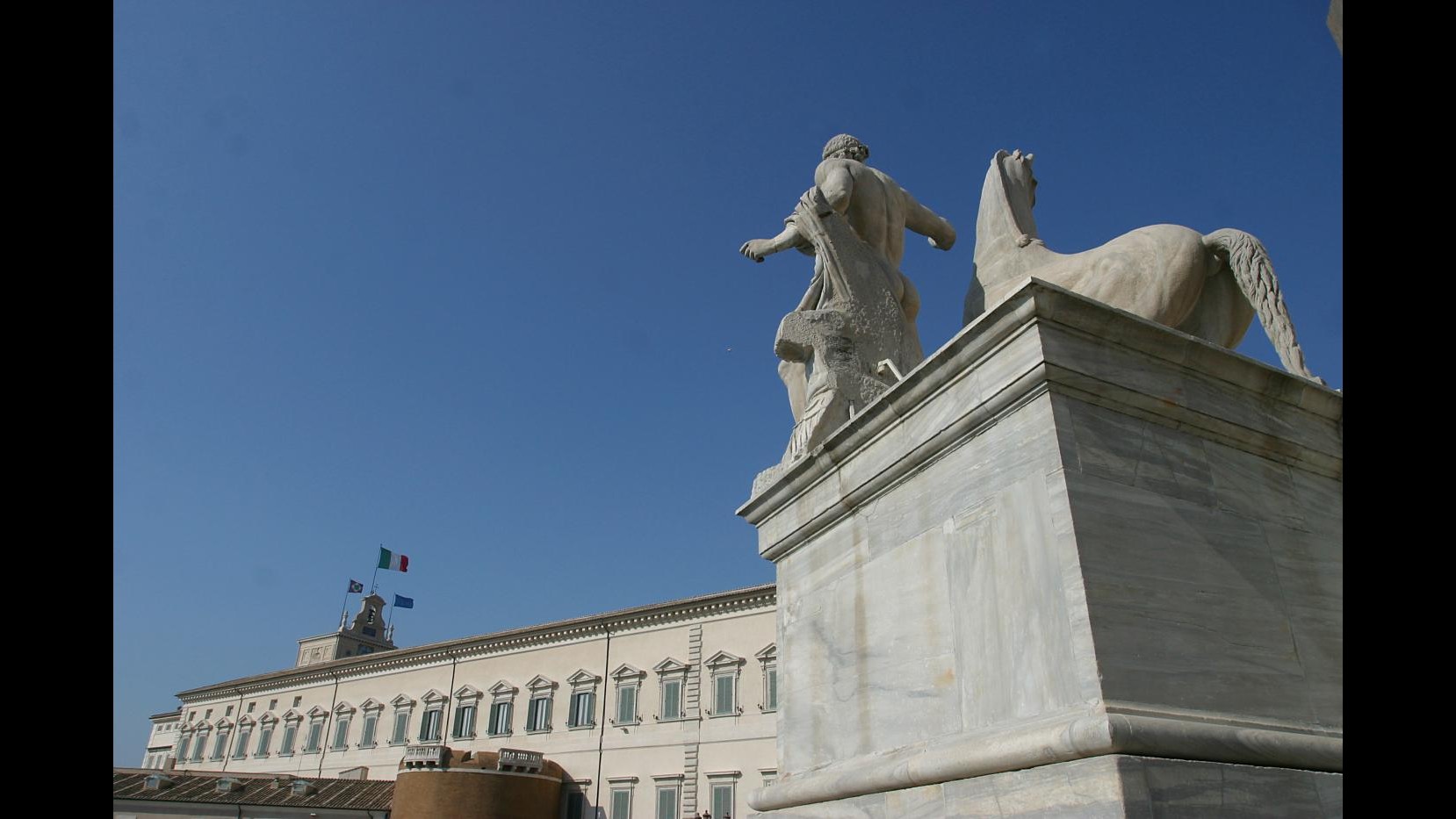 Quirinale, ok unanime Pd a candidatura Prodi, ma già malumori