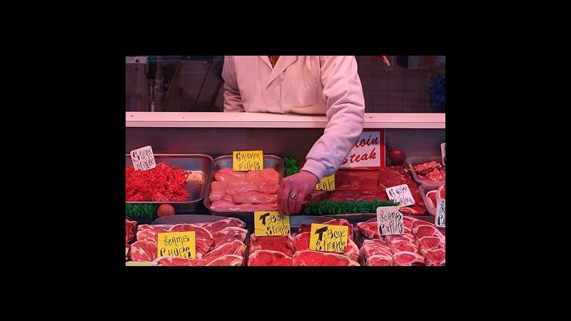 Carne bovina infetta venduta come pregiata, sequestri Nas in 21 province