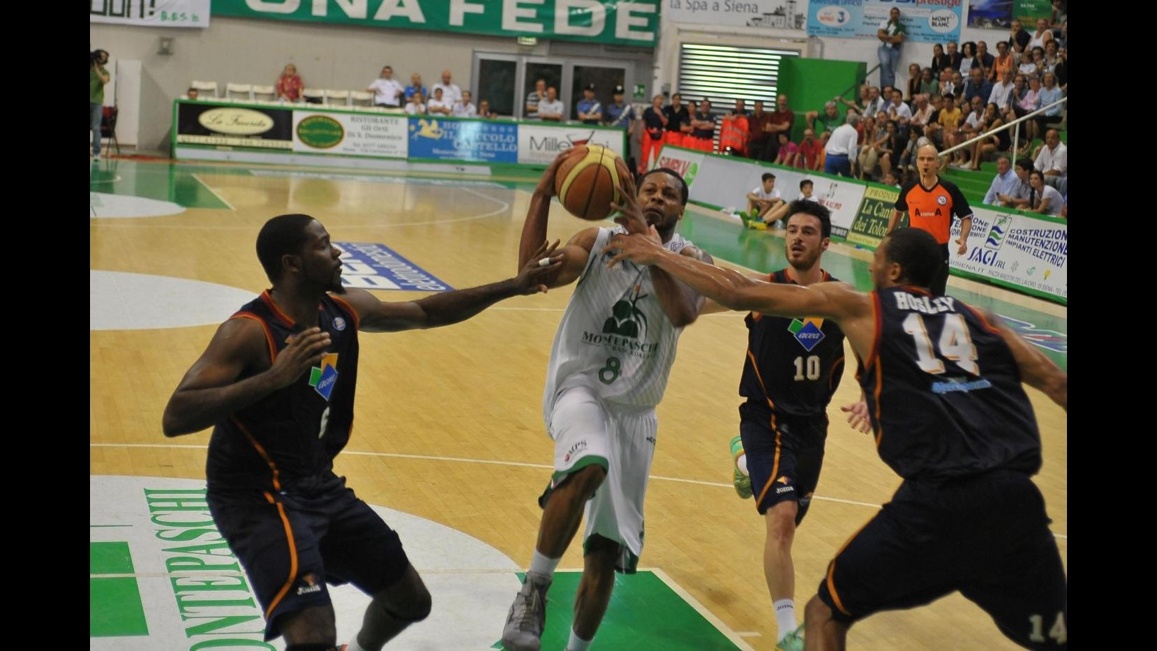 Basket, Serie A: Siena in finale scudetto, Roma ko 91-75 in gara-5