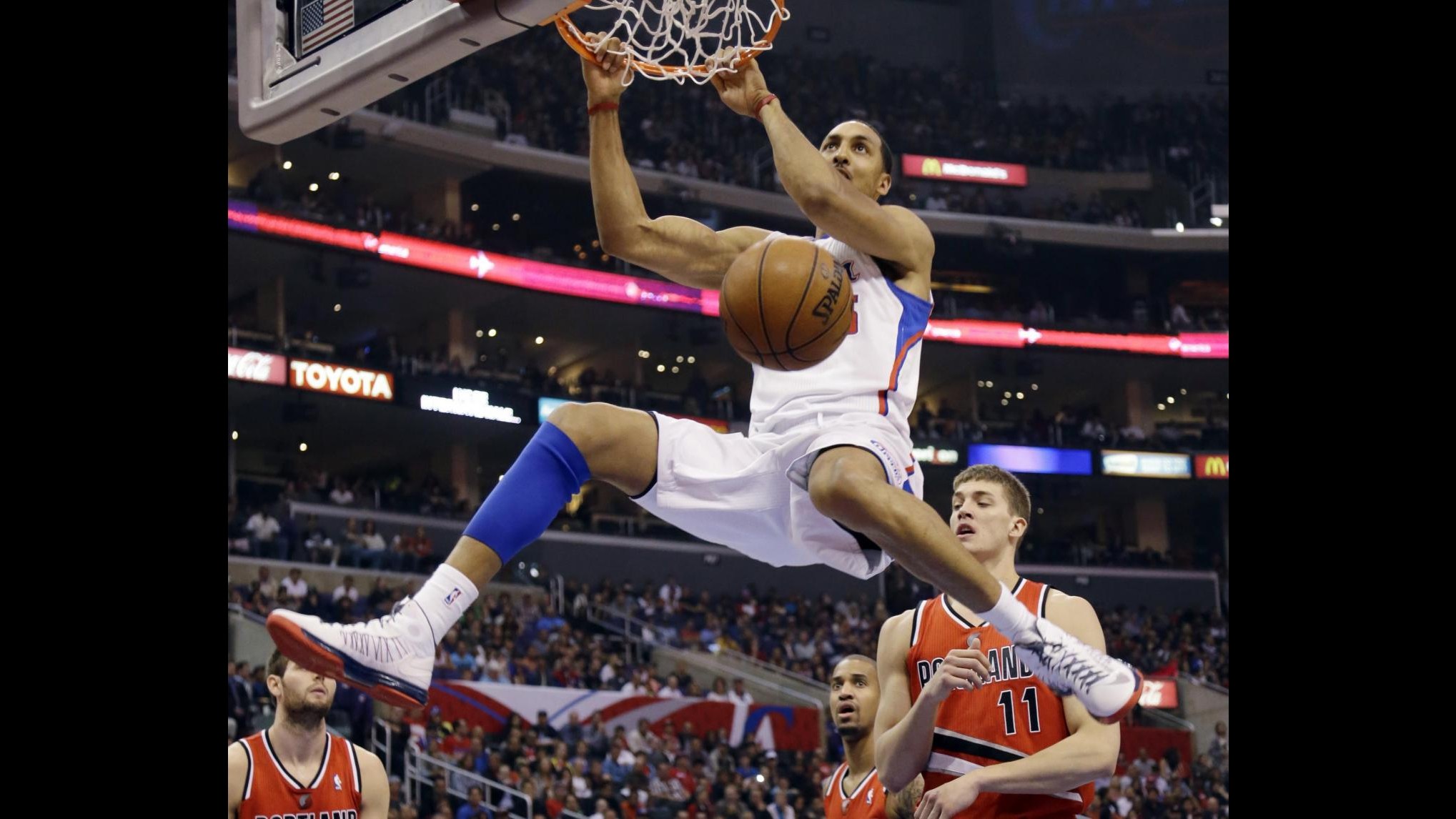 Nba, Clippers ok con Portland e aggancio Memphis al 4° posto