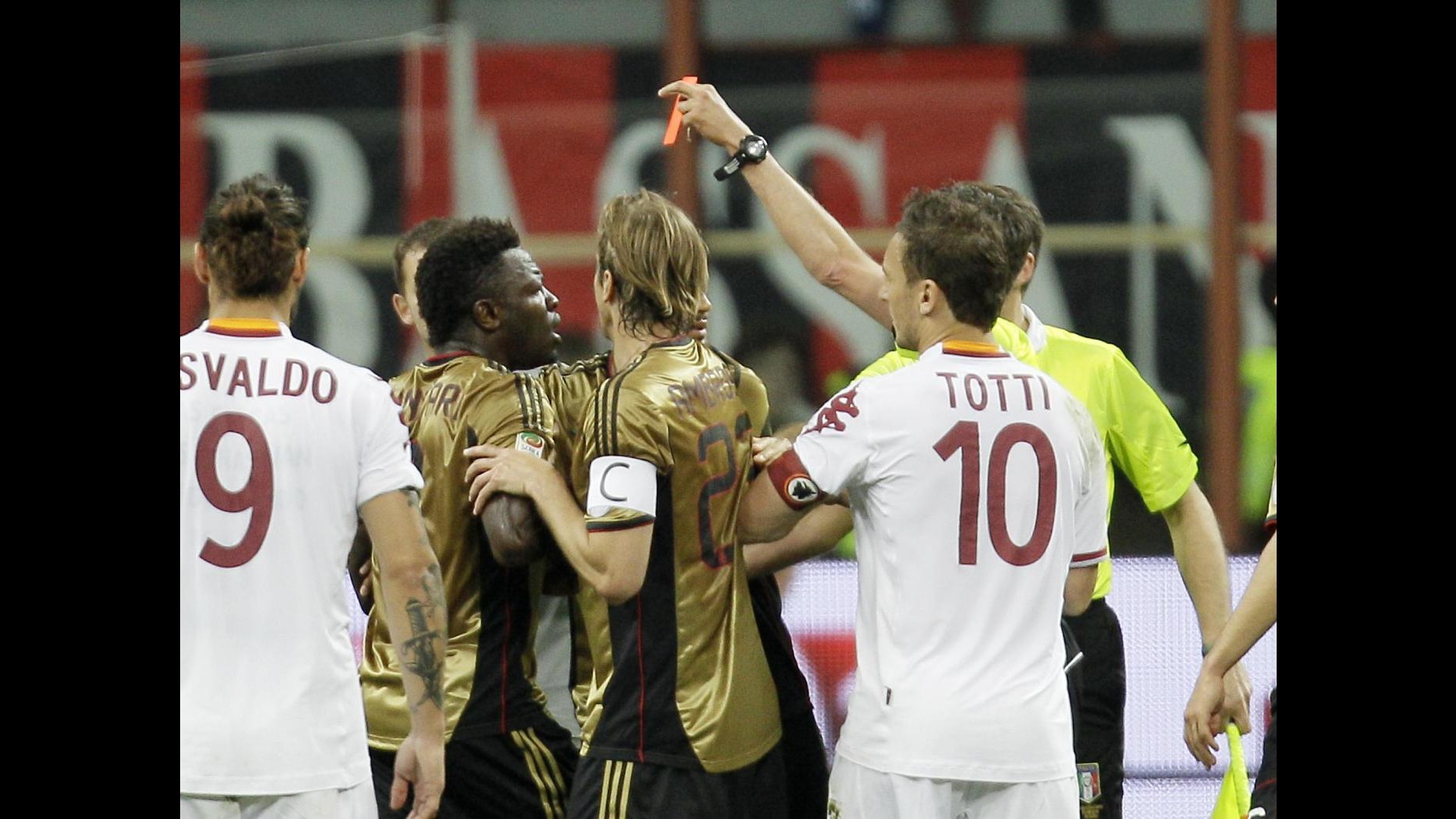 Serie A, due turni di stop a Muntari e Renan Garcia. Uno a Totti
