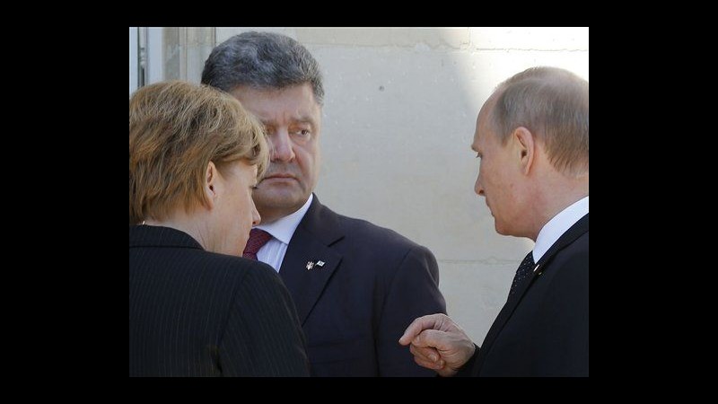 Ucraina, Putin parla con Poroshenko durante celebrazioni D-Day