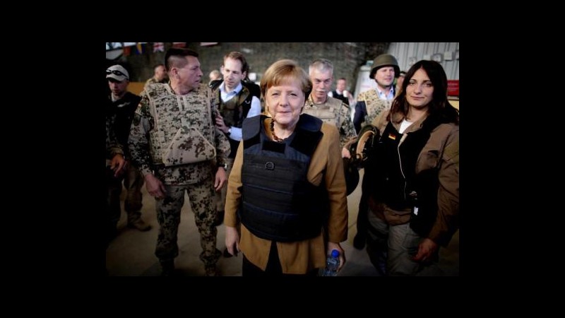 Afghanistan, Angela Merkel in visita a sorpresa alle truppe