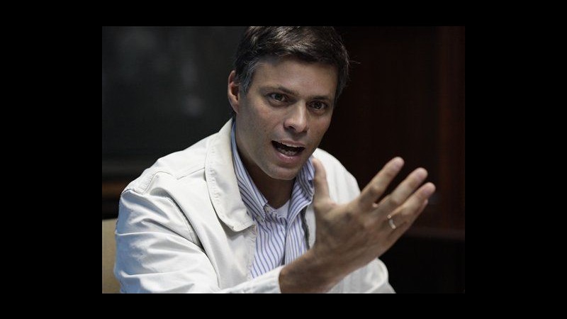 Venezuela, oppositore Leopoldo Lopez resta in cella in attesa processo