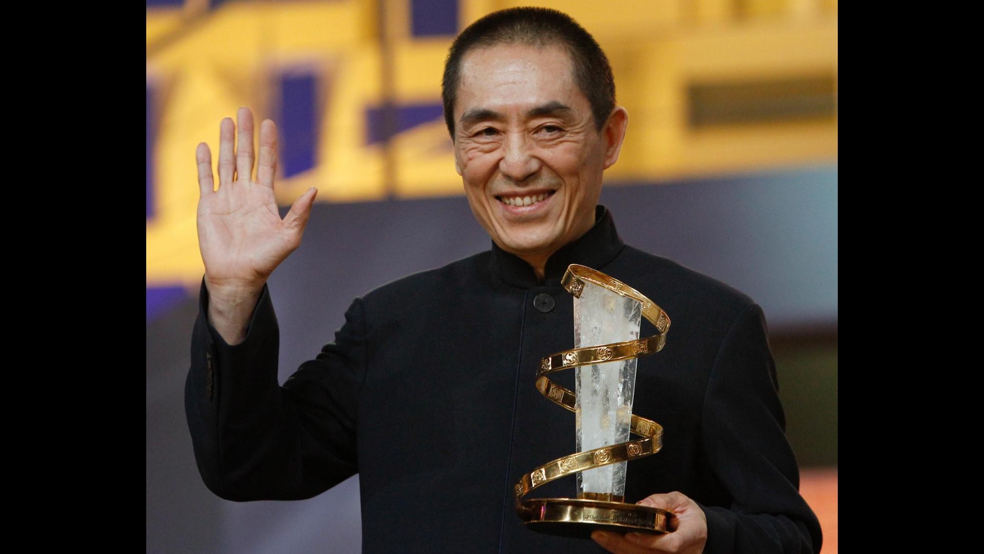 Cina indaga su regista Zhang Yimou: ha 7 figli, rischia maxi multa