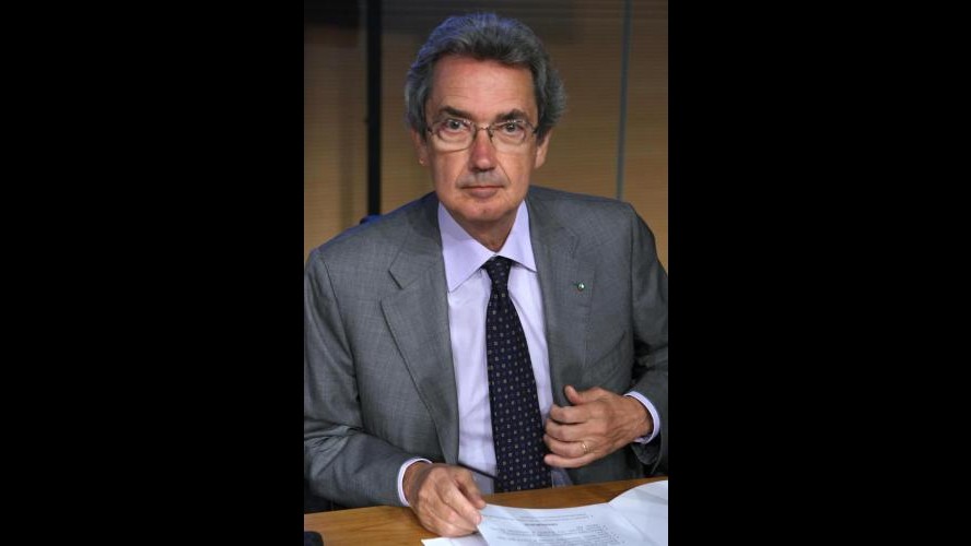 Telecom, utile I trimestre cade a 364 mln, cda su rete il 23/05