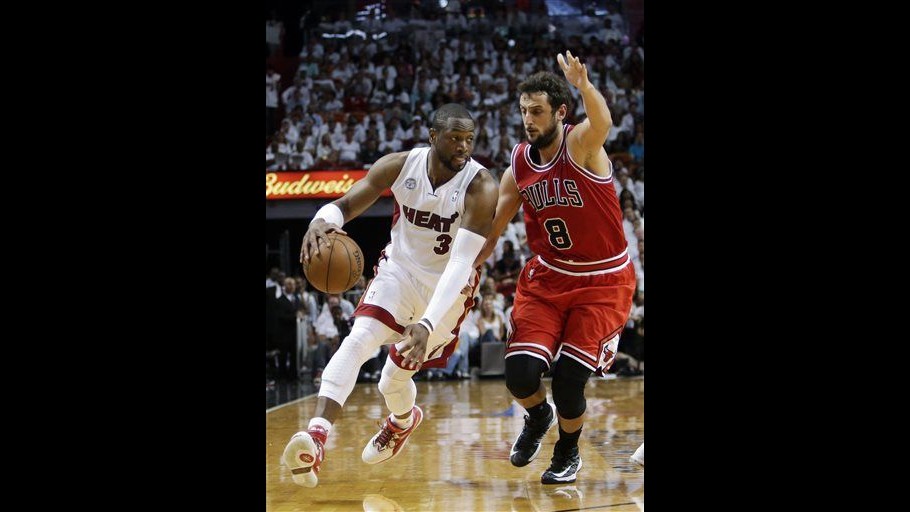 Playoff Nba, Chicago espugna Miami. S. Antonio piega Golden State