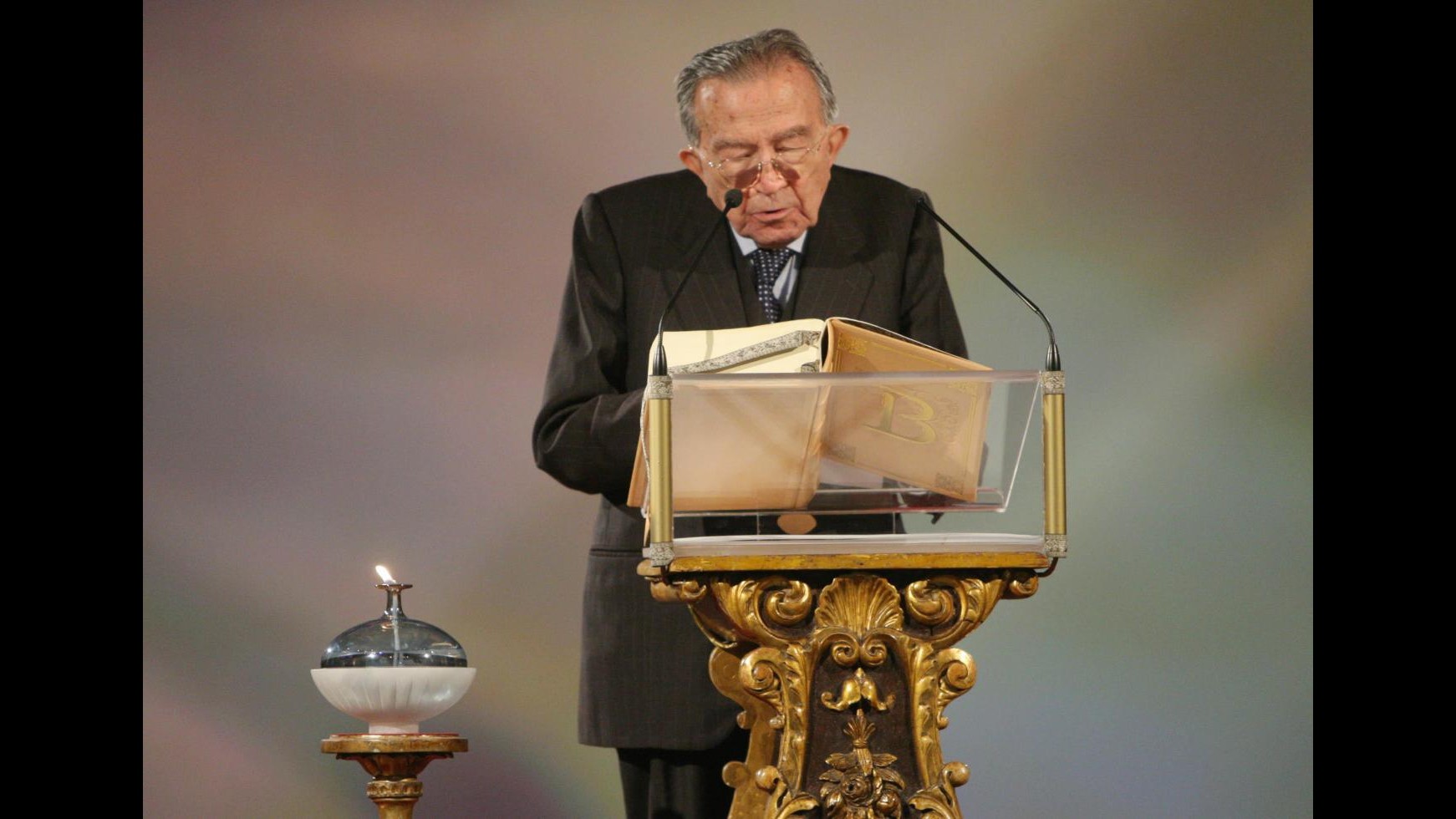 Morto a 94 anni Giulio Andreotti, domani i funerali a Roma