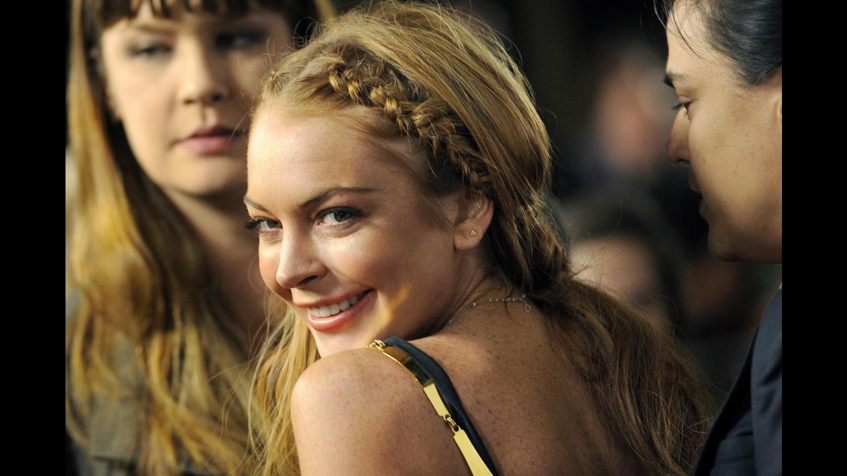 Lindsay Lohan: Ho usato droghe e ho visto mio padre tradire la mamma