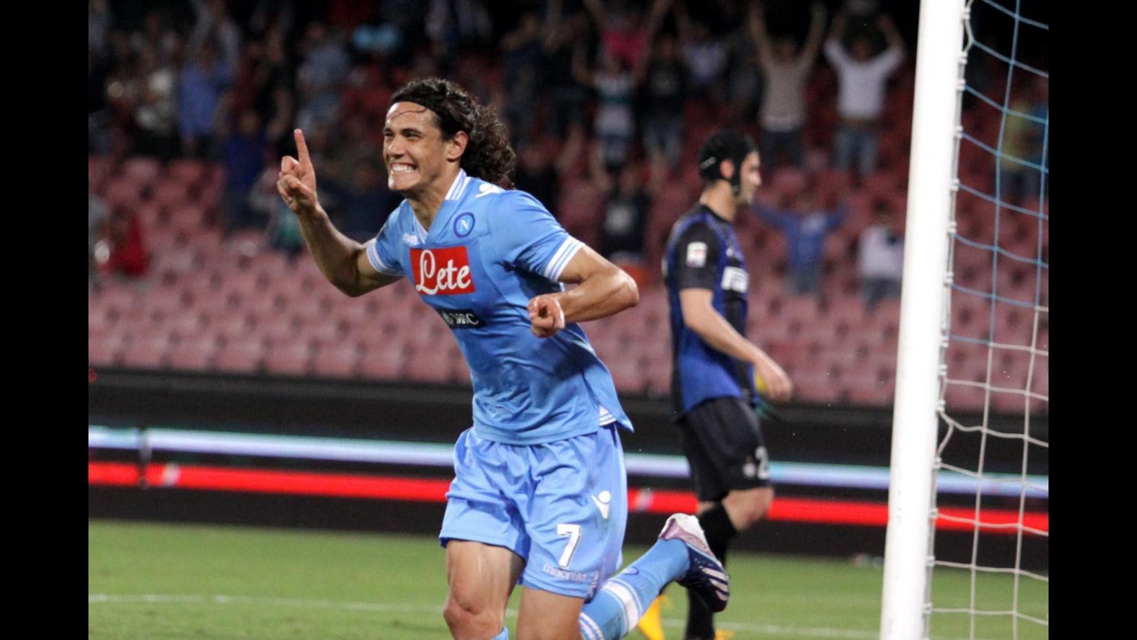 Serie A, 101 volte Cavani: Napoli-Inter 3-1 al San Paolo