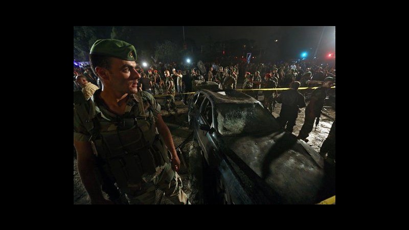 Libano, attentato a Beirut: 2 morti e 20 feriti