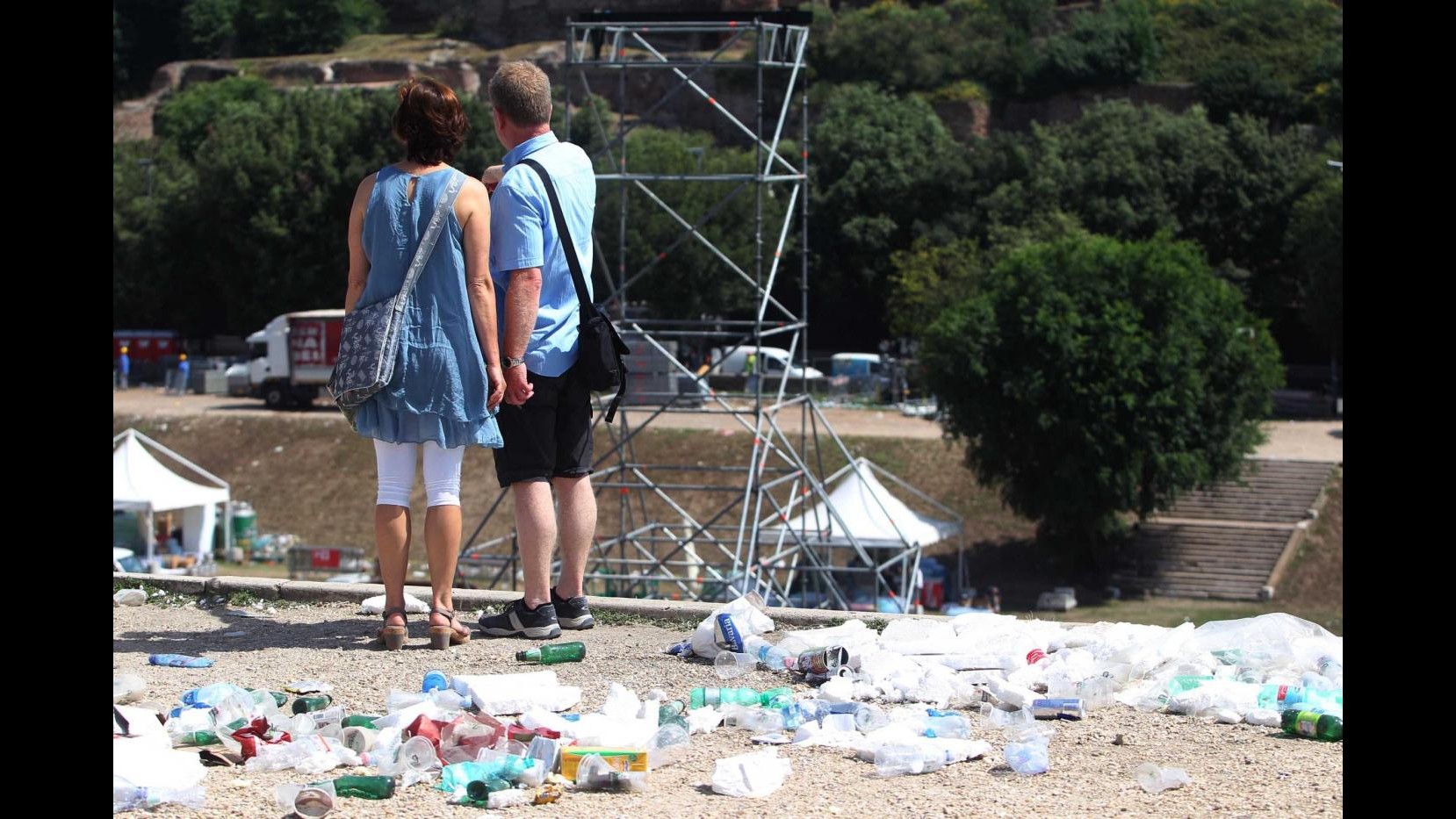 Roma, dopo concerto Rolling Stones, Circo Massimo è un immondezzaio