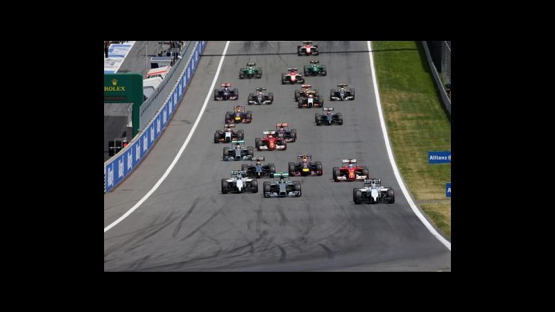 F1, doppietta Mercedes in Austria: trionfa Rosberg Quinto Alonso