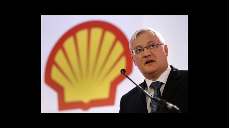 Shell, utile I trimestre giù a 8,18 mld, ceo Voser lascerà nel 2014