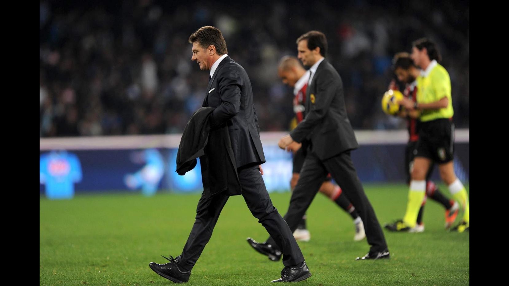 Milan, Allegri a rapporto con la squadra. Boateng in gruppo