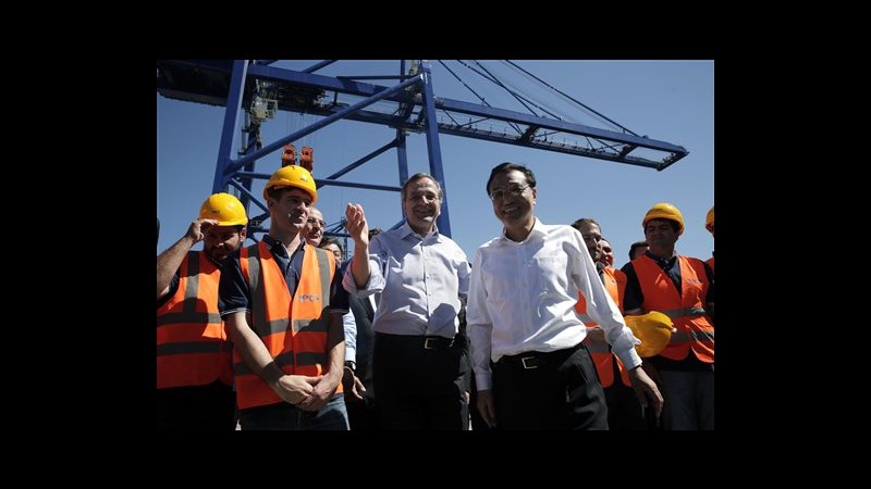 Grecia, Samaras e premier cinese Li visitano porto del Pireo ad Atene