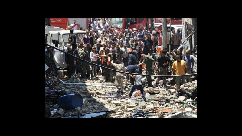 Siria, autobomba vicino Hama: 34 civili uccisi, oltre 50 feriti