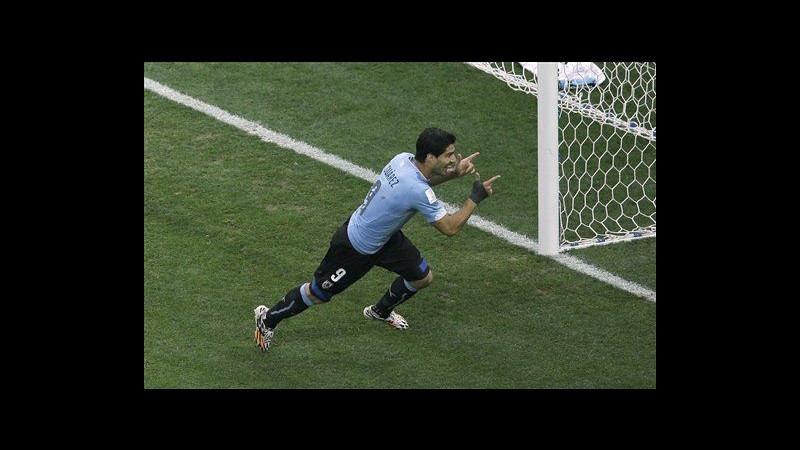 Mondiali 2014, Suarez abbatte l’Inghilterra e rilancia Uruguay. Hodgson è quasi fuori