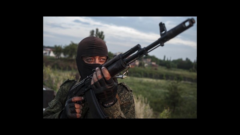 Ucraina, scontri vicino Slovyansk: separatisti chiedono aiuto a Russia