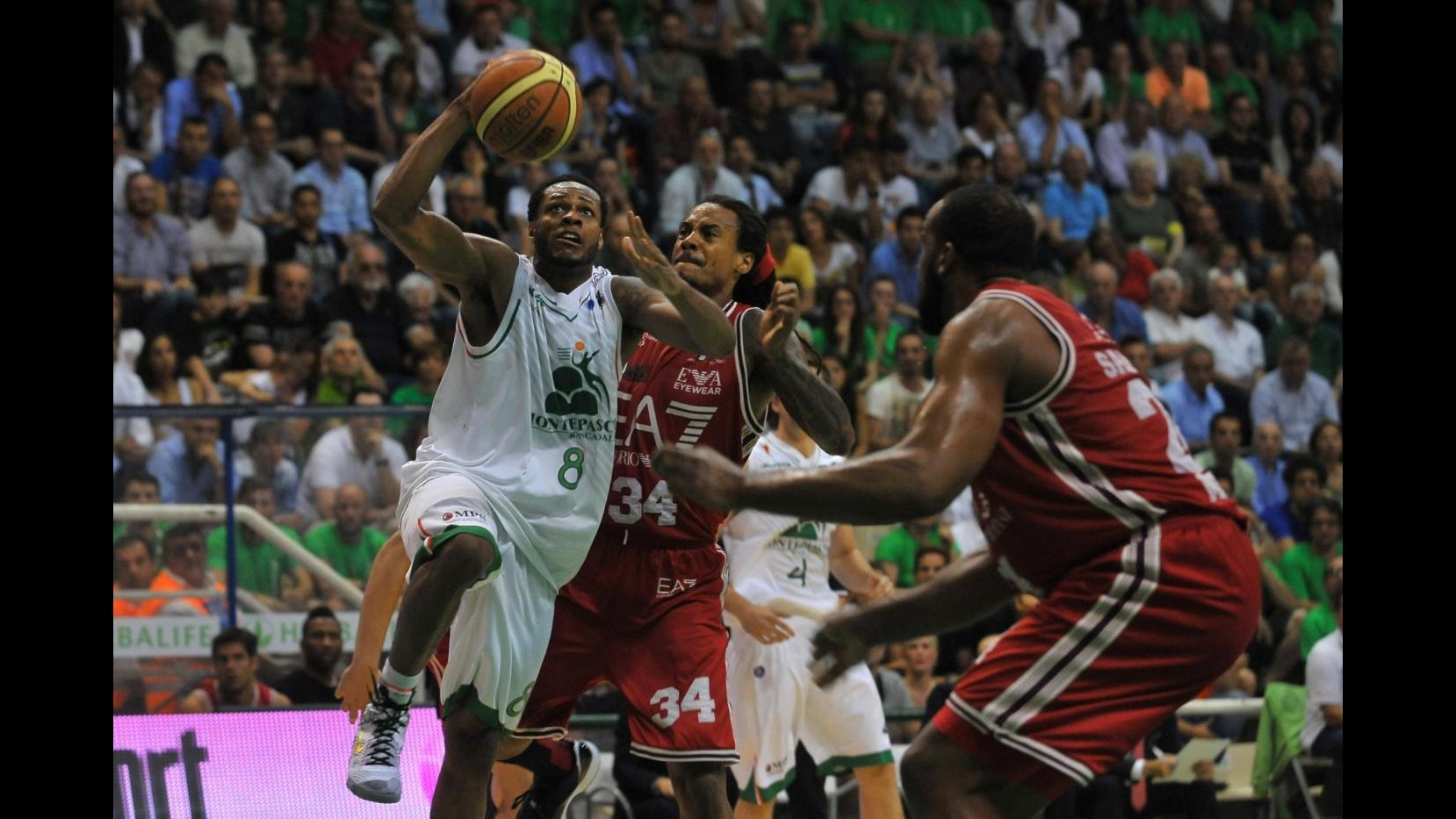 Basket, Serie A: finale scudetto, Siena batte Milano e riapre serie