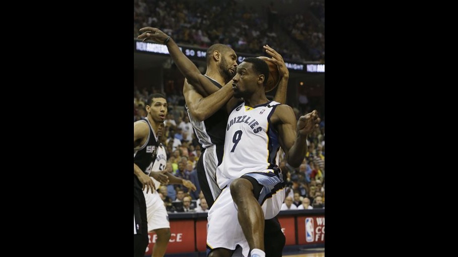 Playoff Nba, San Antonio batte Mamphis anche in gara 4 ed è in finale