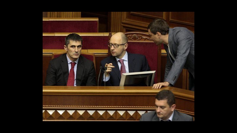 Ucraina, Yatsenyuk: Sì a compagnie Ue e Usa in gestione gasdotti