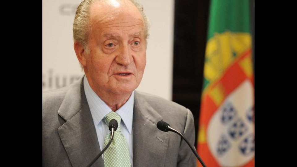 Spagna, il re Juan Carlos ha firmato la sua abdicazione dal trono
