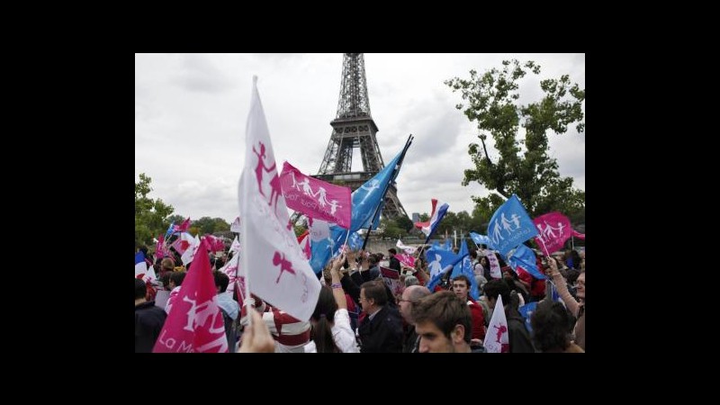Parigi, corteo contro nozze gay finisce con scontri: 100 arresti
