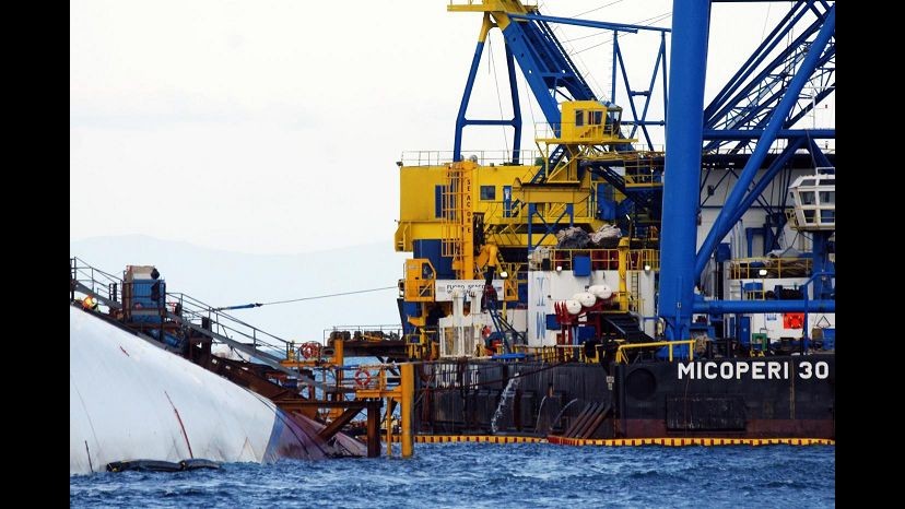 Grosseto, ferito un operaio durante operazioni rimozione Concordia