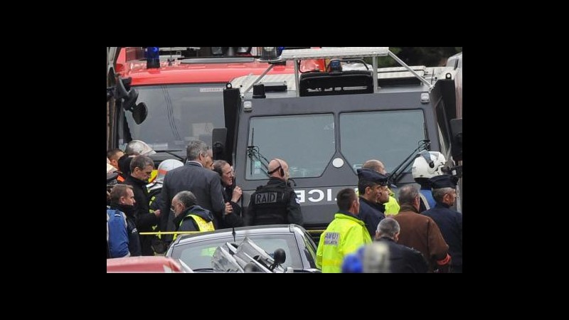 Francia, scontri tra poliziotti e ferrovieri in sciopero a Parigi