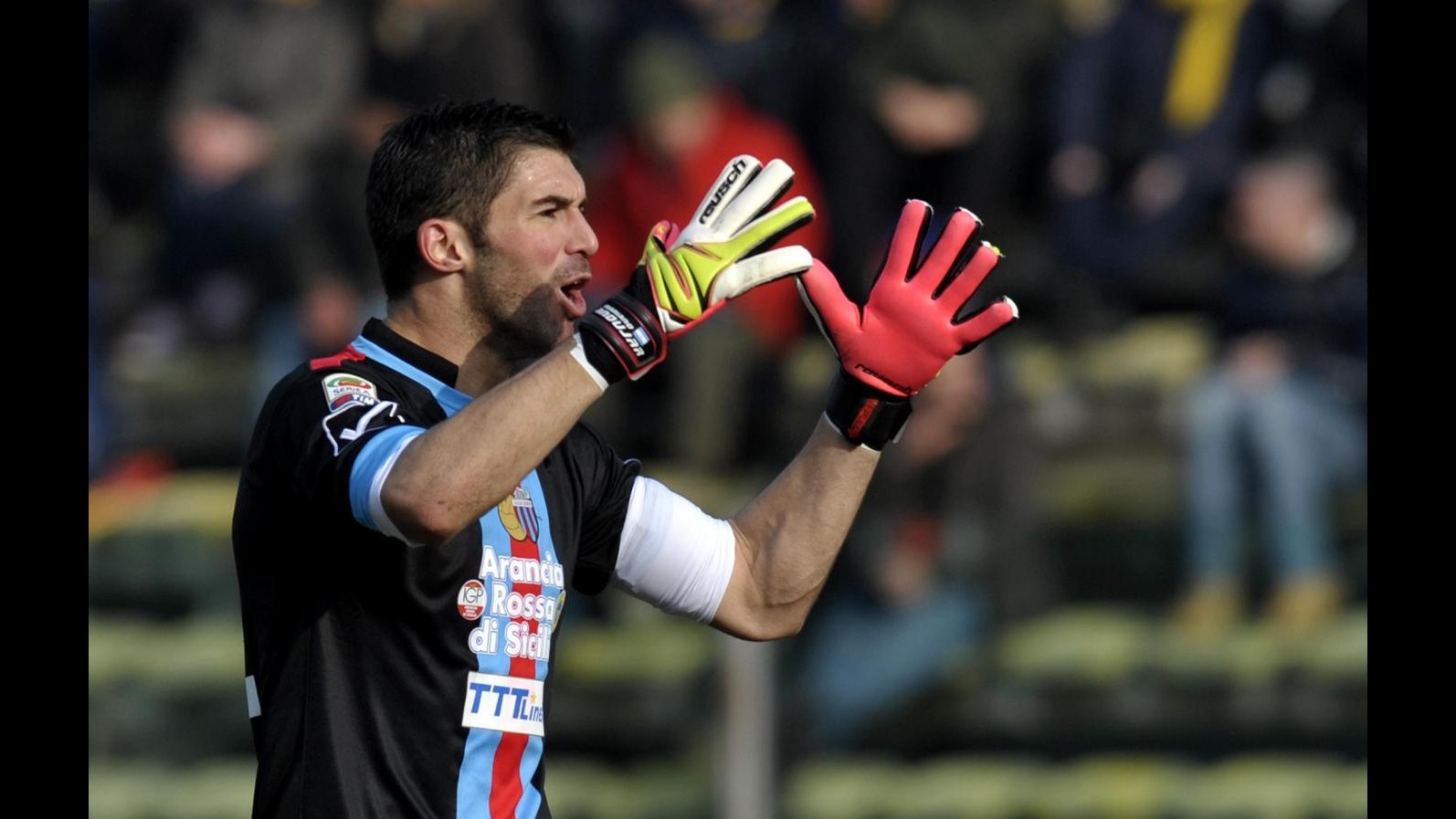 Calcio, Catania: Andujar rinnova fino al giugno 2015